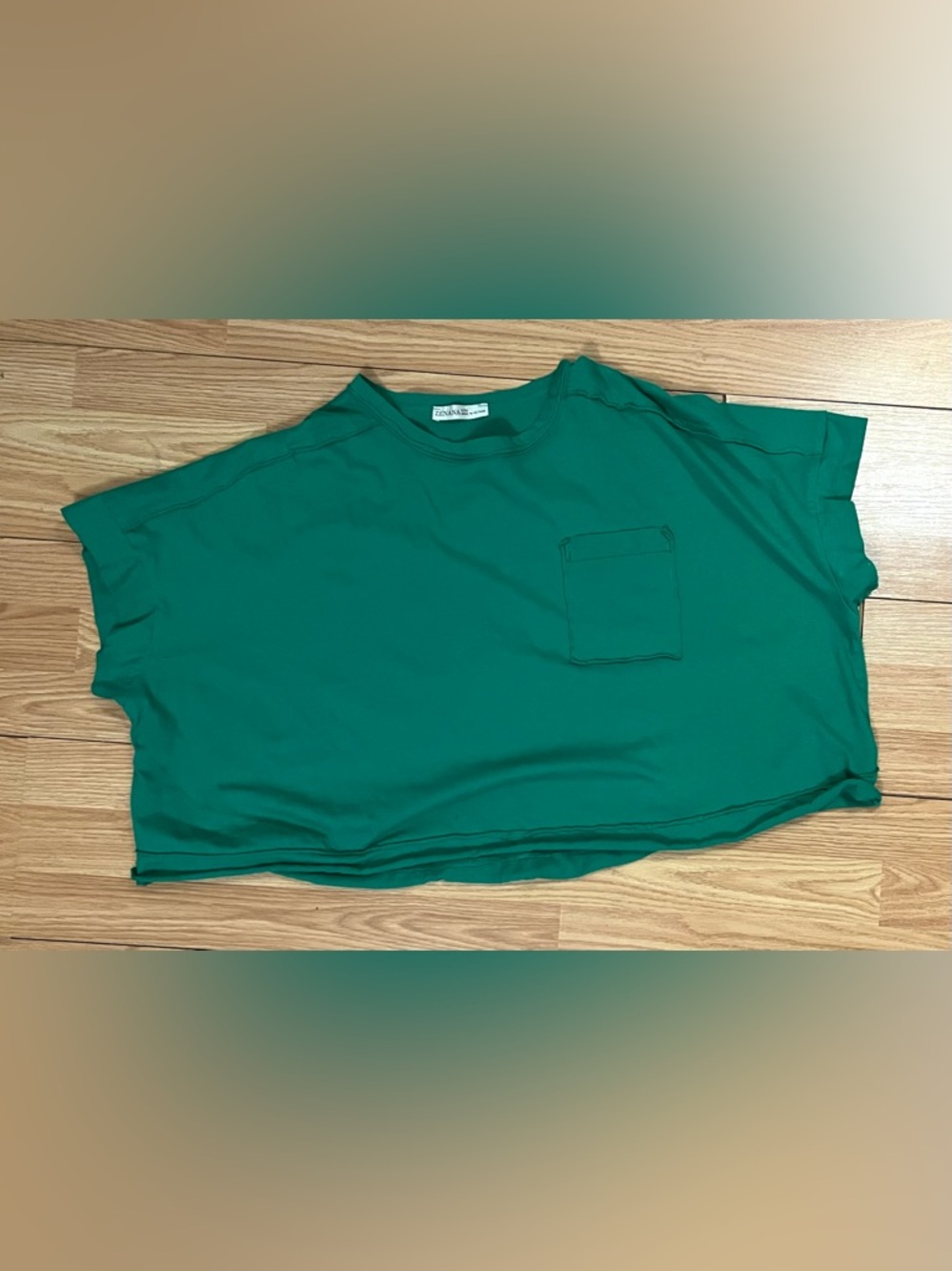 Zenana Outfitters Green Cropped Pocket Tee